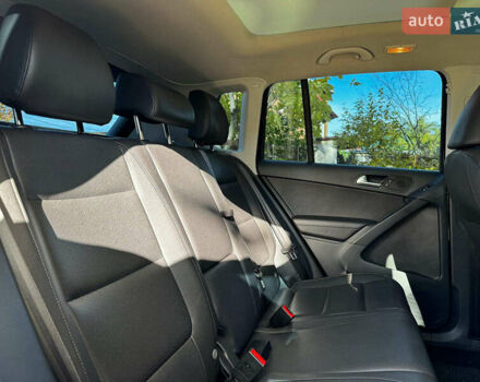 Черный Фольксваген Тигуан, объемом двигателя 2 л и пробегом 166 тыс. км за 12290 $, фото 24 на Automoto.ua