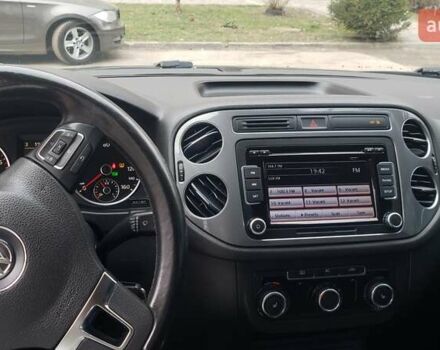 Черный Фольксваген Тигуан, объемом двигателя 2 л и пробегом 267 тыс. км за 13000 $, фото 13 на Automoto.ua