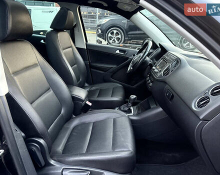 Черный Фольксваген Тигуан, объемом двигателя 2 л и пробегом 256 тыс. км за 8999 $, фото 16 на Automoto.ua