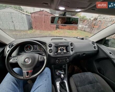 Черный Фольксваген Тигуан, объемом двигателя 2 л и пробегом 159 тыс. км за 17000 $, фото 7 на Automoto.ua