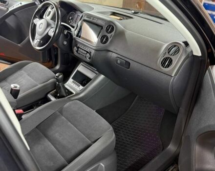 Черный Фольксваген Тигуан, объемом двигателя 2 л и пробегом 238 тыс. км за 14500 $, фото 15 на Automoto.ua