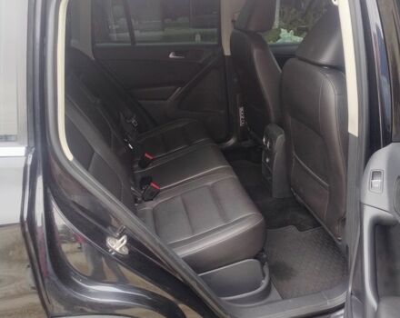 Чорний Фольксваген Тігуан, об'ємом двигуна 2 л та пробігом 189 тис. км за 11100 $, фото 7 на Automoto.ua