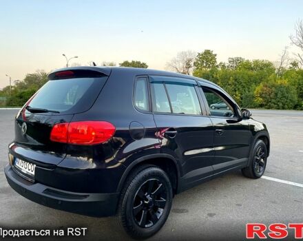 Черный Фольксваген Тигуан, объемом двигателя 2 л и пробегом 181 тыс. км за 9200 $, фото 3 на Automoto.ua