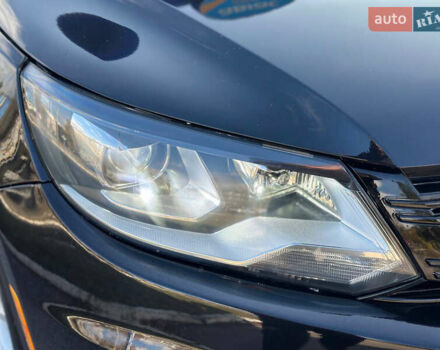 Чорний Фольксваген Тігуан, об'ємом двигуна 2 л та пробігом 189 тис. км за 10300 $, фото 31 на Automoto.ua