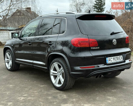 Чорний Фольксваген Тігуан, об'ємом двигуна 2 л та пробігом 234 тис. км за 15500 $, фото 5 на Automoto.ua