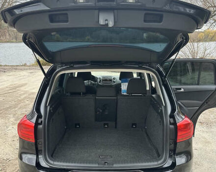 Черный Фольксваген Тигуан, объемом двигателя 1.98 л и пробегом 210 тыс. км за 10500 $, фото 4 на Automoto.ua