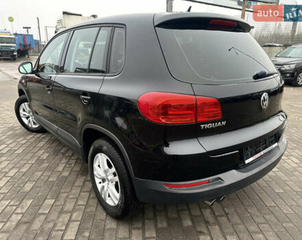 Чорний Фольксваген Тігуан, об'ємом двигуна 2 л та пробігом 165 тис. км за 9499 $, фото 6 на Automoto.ua