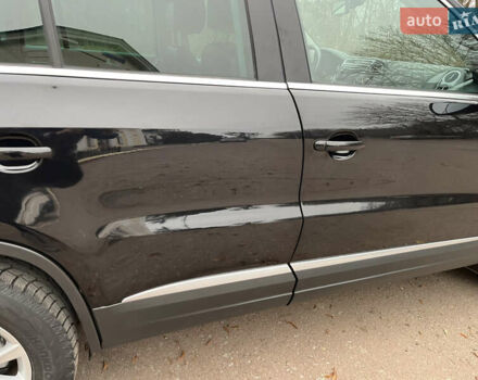 Черный Фольксваген Тигуан, объемом двигателя 1.99 л и пробегом 320 тыс. км за 14499 $, фото 69 на Automoto.ua