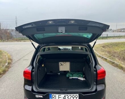 Чорний Фольксваген Тігуан, об'ємом двигуна 2 л та пробігом 160 тис. км за 7800 $, фото 14 на Automoto.ua