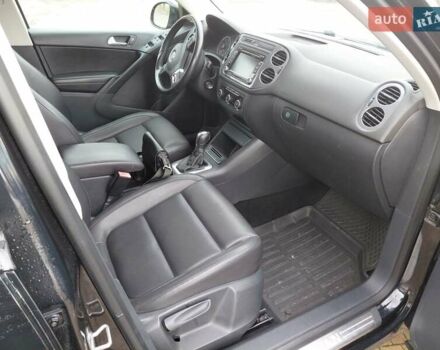 Чорний Фольксваген Тігуан, об'ємом двигуна 2 л та пробігом 227 тис. км за 8999 $, фото 11 на Automoto.ua