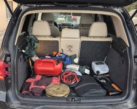 Чорний Фольксваген Тігуан, об'ємом двигуна 1.98 л та пробігом 227 тис. км за 13000 $, фото 23 на Automoto.ua