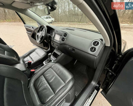 Черный Фольксваген Тигуан, объемом двигателя 1.99 л и пробегом 320 тыс. км за 14499 $, фото 153 на Automoto.ua