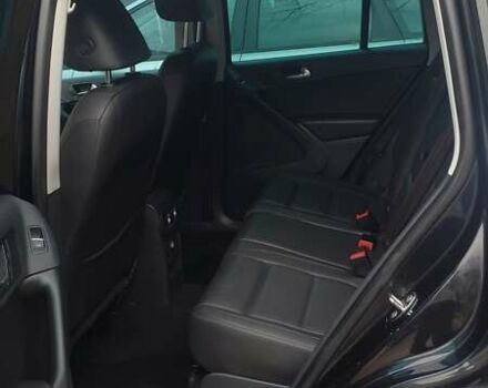 Черный Фольксваген Тигуан, объемом двигателя 2 л и пробегом 267 тыс. км за 13000 $, фото 15 на Automoto.ua