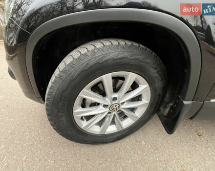 Черный Фольксваген Тигуан, объемом двигателя 1.99 л и пробегом 320 тыс. км за 14499 $, фото 76 на Automoto.ua