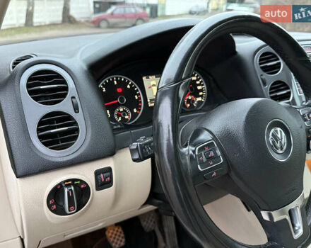 Чорний Фольксваген Тігуан, об'ємом двигуна 2 л та пробігом 234 тис. км за 15500 $, фото 9 на Automoto.ua