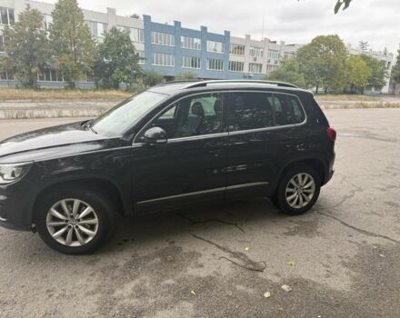 Черный Фольксваген Тигуан, объемом двигателя 2 л и пробегом 181 тыс. км за 13999 $, фото 3 на Automoto.ua