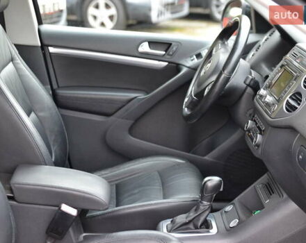 Чорний Фольксваген Тігуан, об'ємом двигуна 1.98 л та пробігом 130 тис. км за 11999 $, фото 24 на Automoto.ua