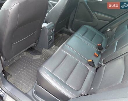 Чорний Фольксваген Тігуан, об'ємом двигуна 2 л та пробігом 227 тис. км за 8999 $, фото 10 на Automoto.ua