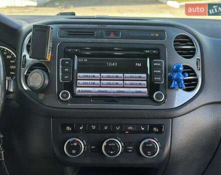 Чорний Фольксваген Тігуан, об'ємом двигуна 2 л та пробігом 189 тис. км за 10300 $, фото 16 на Automoto.ua