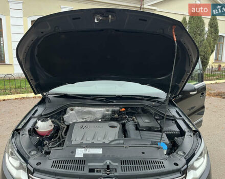 Черный Фольксваген Тигуан, объемом двигателя 1.99 л и пробегом 320 тыс. км за 14499 $, фото 172 на Automoto.ua