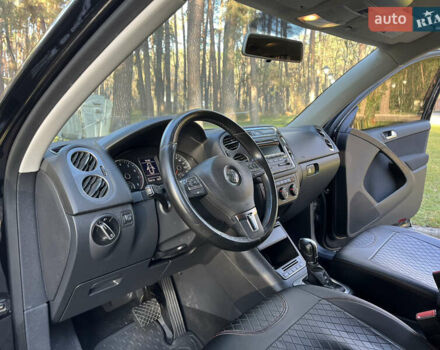 Черный Фольксваген Тигуан, объемом двигателя 2 л и пробегом 185 тыс. км за 11500 $, фото 24 на Automoto.ua