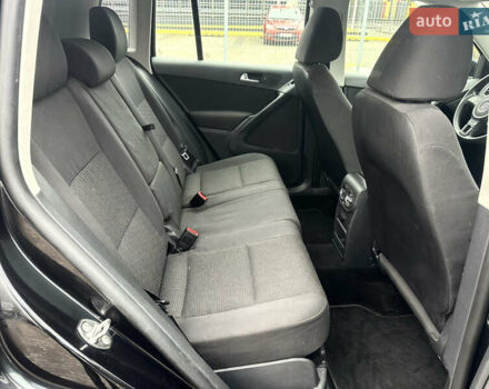 Чорний Фольксваген Тігуан, об'ємом двигуна 2 л та пробігом 165 тис. км за 9499 $, фото 16 на Automoto.ua