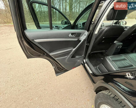 Черный Фольксваген Тигуан, объемом двигателя 1.99 л и пробегом 320 тыс. км за 14499 $, фото 113 на Automoto.ua