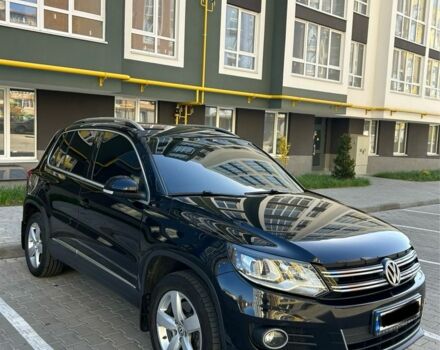 Чорний Фольксваген Тігуан, об'ємом двигуна 0 л та пробігом 195 тис. км за 16000 $, фото 6 на Automoto.ua
