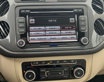 Чорний Фольксваген Тігуан, об'ємом двигуна 2 л та пробігом 160 тис. км за 7800 $, фото 7 на Automoto.ua