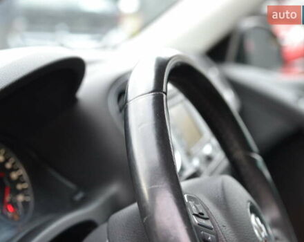 Чорний Фольксваген Тігуан, об'ємом двигуна 1.98 л та пробігом 130 тис. км за 11999 $, фото 14 на Automoto.ua