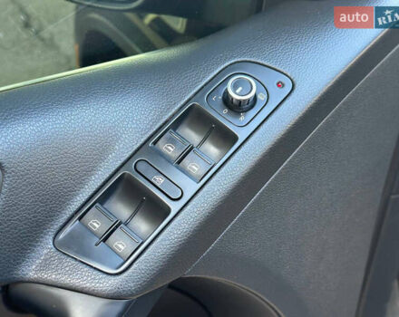 Чорний Фольксваген Тігуан, об'ємом двигуна 2 л та пробігом 189 тис. км за 10300 $, фото 9 на Automoto.ua