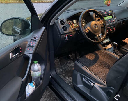 Черный Фольксваген Тигуан, объемом двигателя 1.98 л и пробегом 320 тыс. км за 11500 $, фото 16 на Automoto.ua