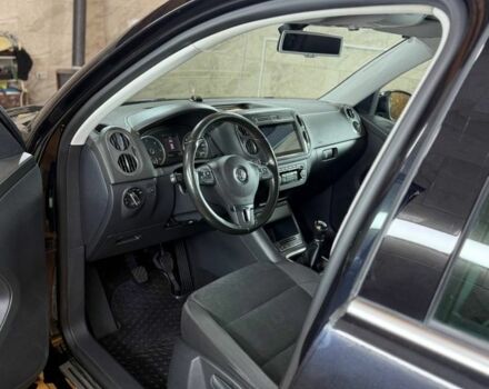 Черный Фольксваген Тигуан, объемом двигателя 2 л и пробегом 238 тыс. км за 14500 $, фото 16 на Automoto.ua