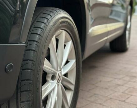 Черный Фольксваген Тигуан, объемом двигателя 1.99 л и пробегом 225 тыс. км за 14950 $, фото 41 на Automoto.ua