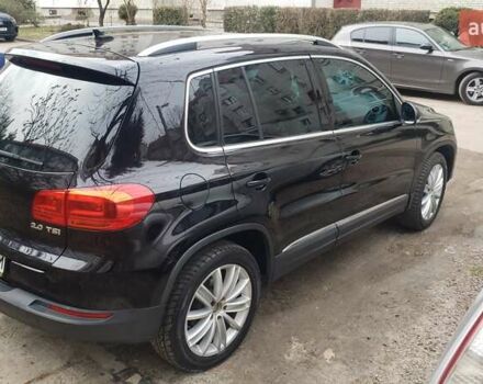 Черный Фольксваген Тигуан, объемом двигателя 2 л и пробегом 267 тыс. км за 13000 $, фото 6 на Automoto.ua