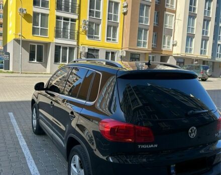 Чорний Фольксваген Тігуан, об'ємом двигуна 0 л та пробігом 195 тис. км за 16000 $, фото 2 на Automoto.ua