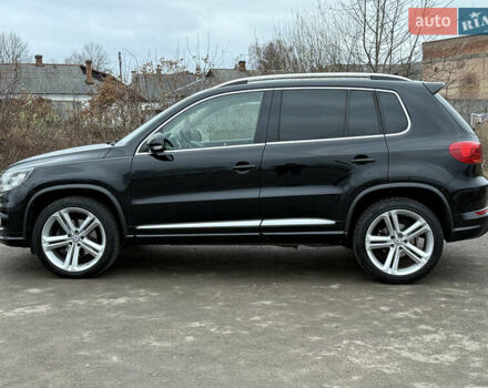 Чорний Фольксваген Тігуан, об'ємом двигуна 2 л та пробігом 234 тис. км за 15500 $, фото 4 на Automoto.ua