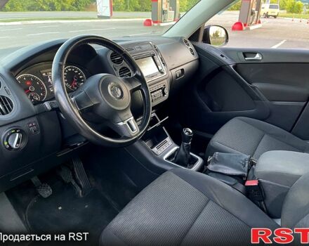 Черный Фольксваген Тигуан, объемом двигателя 2 л и пробегом 181 тыс. км за 9200 $, фото 7 на Automoto.ua