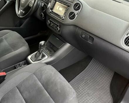 Черный Фольксваген Тигуан, объемом двигателя 1.99 л и пробегом 225 тыс. км за 14950 $, фото 50 на Automoto.ua