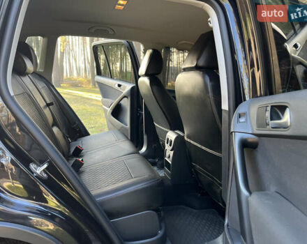 Черный Фольксваген Тигуан, объемом двигателя 2 л и пробегом 185 тыс. км за 11500 $, фото 29 на Automoto.ua