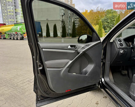 Черный Фольксваген Тигуан, объемом двигателя 1.99 л и пробегом 225 тыс. км за 15300 $, фото 13 на Automoto.ua