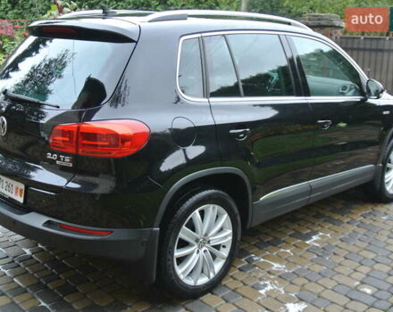 Чорний Фольксваген Тігуан, об'ємом двигуна 2 л та пробігом 168 тис. км за 15550 $, фото 3 на Automoto.ua