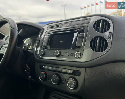 Черный Фольксваген Тигуан, объемом двигателя 2 л и пробегом 222 тыс. км за 12200 $, фото 11 на Automoto.ua