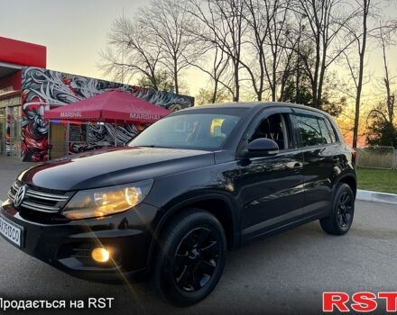 Черный Фольксваген Тигуан, объемом двигателя 2 л и пробегом 181 тыс. км за 9200 $, фото 2 на Automoto.ua