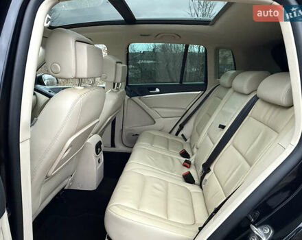 Чорний Фольксваген Тігуан, об'ємом двигуна 2 л та пробігом 234 тис. км за 15500 $, фото 18 на Automoto.ua