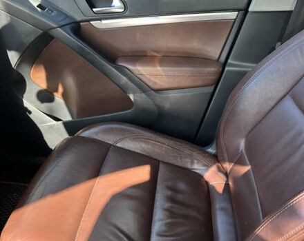 Чорний Фольксваген Тігуан, об'ємом двигуна 1.97 л та пробігом 231 тис. км за 15000 $, фото 5 на Automoto.ua