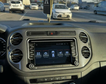 Чорний Фольксваген Тігуан, об'ємом двигуна 1.98 л та пробігом 233 тис. км за 13200 $, фото 13 на Automoto.ua