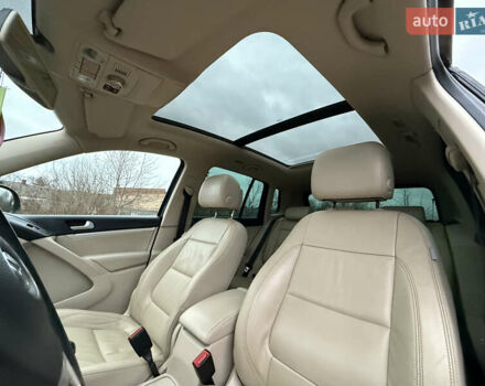 Чорний Фольксваген Тігуан, об'ємом двигуна 2 л та пробігом 234 тис. км за 15500 $, фото 27 на Automoto.ua