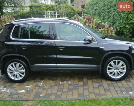 Чорний Фольксваген Тігуан, об'ємом двигуна 2 л та пробігом 168 тис. км за 15550 $, фото 2 на Automoto.ua