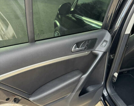 Черный Фольксваген Тигуан, объемом двигателя 2 л и пробегом 206 тыс. км за 12100 $, фото 13 на Automoto.ua